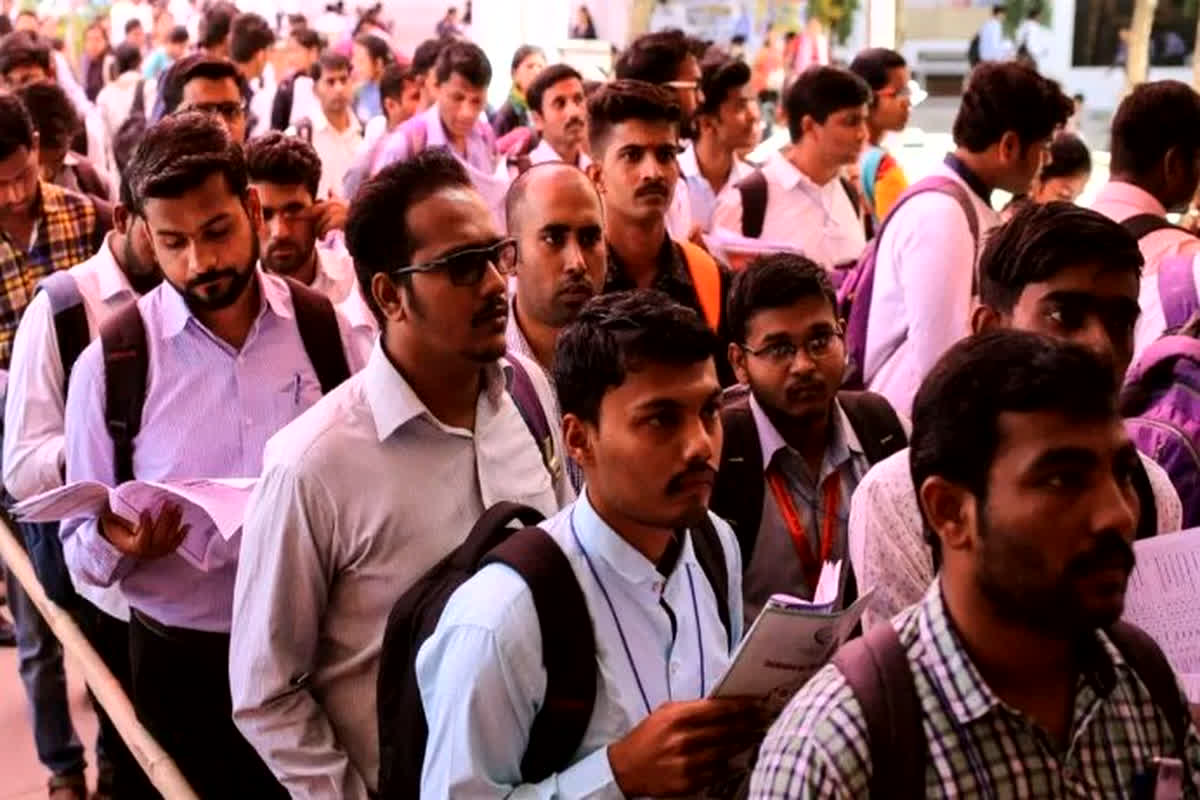 Uttar Pradesh Job Fair: रोजगार विभाग अमेठी के गौरीगंज आईटीआई में जिला स्तरीय रोजगार मेले का आयोजन, ऐसे करें अप्लाई