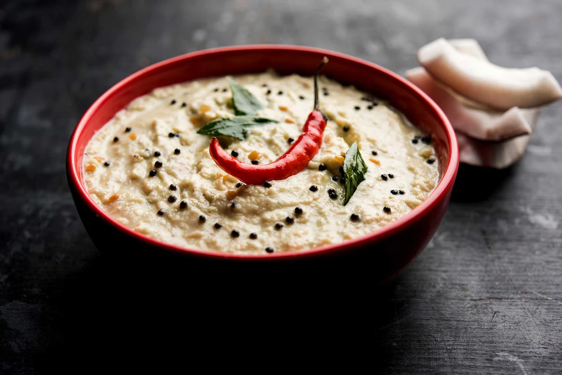 Coconut chutney: इडली और डोसा के साथ सर्व की जाने वाली नारियल की चटनी बनाने का ये है आसान तरीका