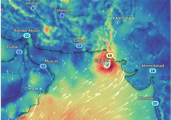 Cyclone Asna : अरब सागर में 48 साल बाद बन रहा है दुर्लभ चक्रवात, 15 राज्यों में बारिश का अलर्ट