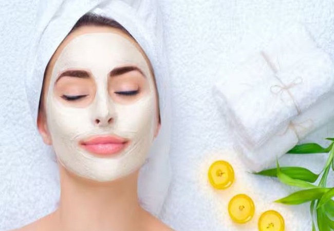 Side effects of applying daily face pack: स्किन पर ग्लो और निखार के लिए लगाती हैं डेली फेसपैक, तो जरुर जान लें इससे होने वाले नुकसान