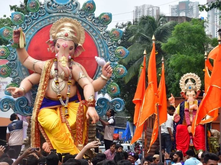 Ganesh Chaturthi 2024: गणेश चतुर्थी का उत्सव धूमधाम के साथ मनाया जाता है , जानें तिथि मुहूर्त