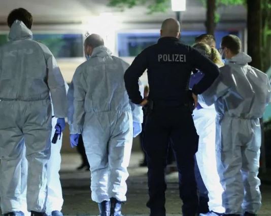 Germany festival stabbing : जर्मनी के फेस्टिवल में हुई चाकूबाजी, 3 की गई जान,पुलिस को हमलावर की तलाश