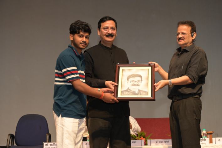 IIT Kharagpur Raajabhaasha Sammelan 2024 : यह समय भारतीय भाषाओं का अमृतकाल : प्रो.संजय द्विवेदी