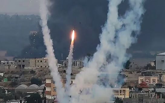 Israel attacks Southern Lebanon : दक्षिणी लेबनान पर इजराइल का हमला, महिला और दो बच्चों सहित 10 लोगों की मौत