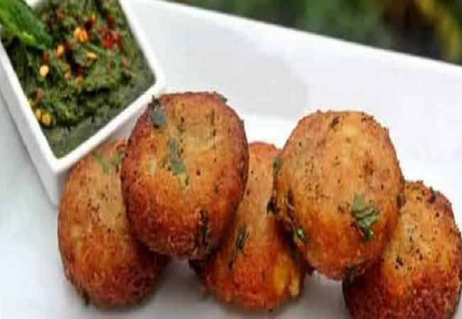 Breakfast recipe: रात के बचे बासी चावल से ऐसे बनाएं टेस्टी ब्रेकफास्ट, बच्चों को भी खूब आएगा पसंद