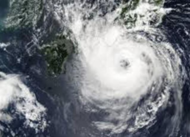 Typhoon Shanshan Japan : दक्षिण-पश्चिमी जापान तूफ़ान शानशान के लिए तैयार , हाई अलर्ट