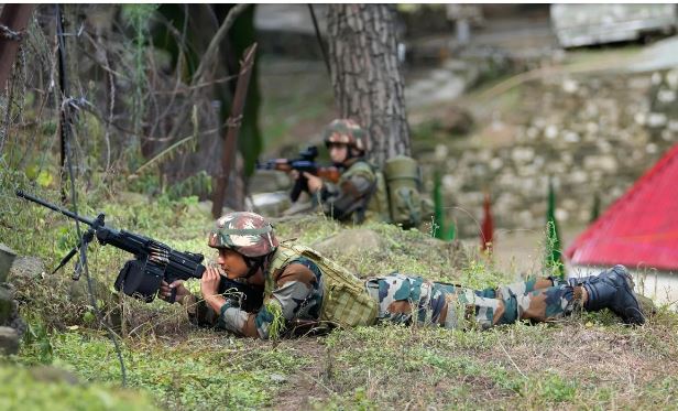 Jammu-Kashmir Encounter : बारामूला में सुरक्षाबलों ने तीन आतंकियों को किया ढेर; किश्तवाड़ा में दो जवान शहीद