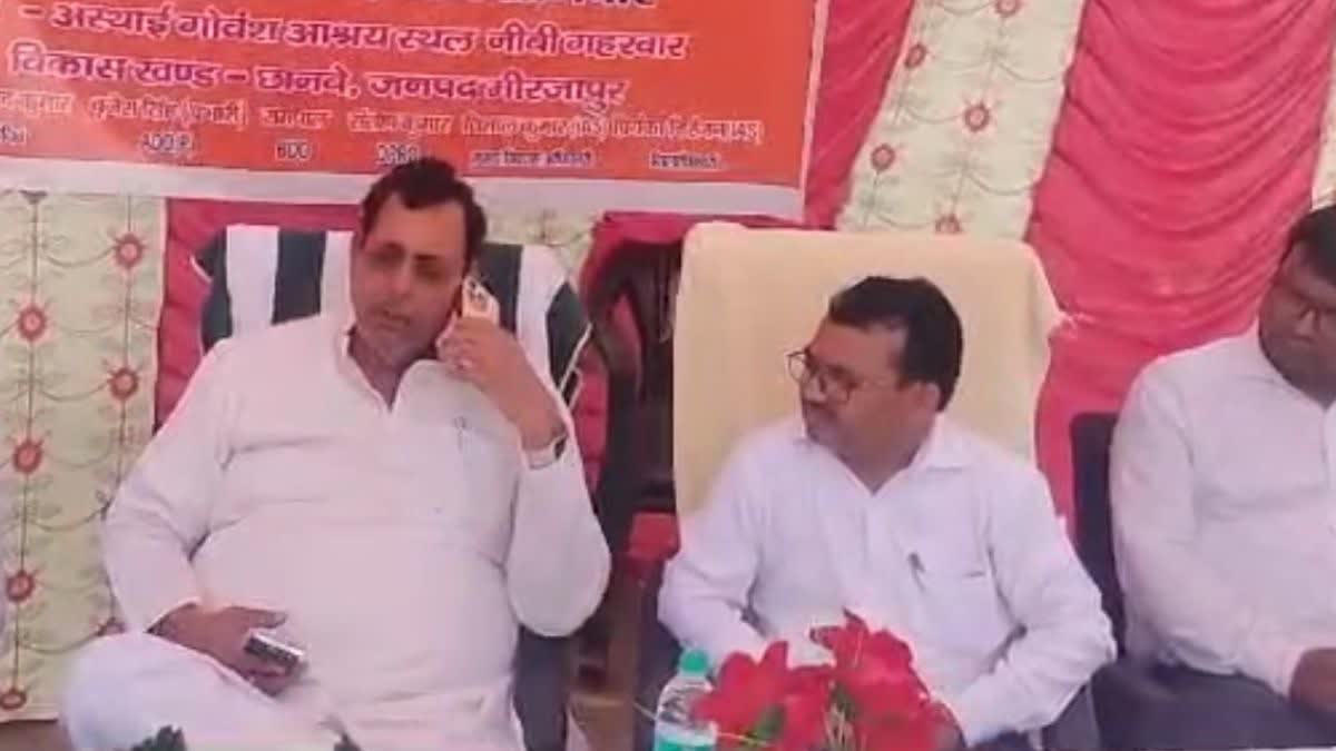 Video Viral- बीजेपी विधायक रत्नाकर मिश्रा का लेखपाल की करतूत सुनकर पारा हुआ हाई, बोले- SDM साहब उचित कार्रवाई कीजिए नहीं तो…