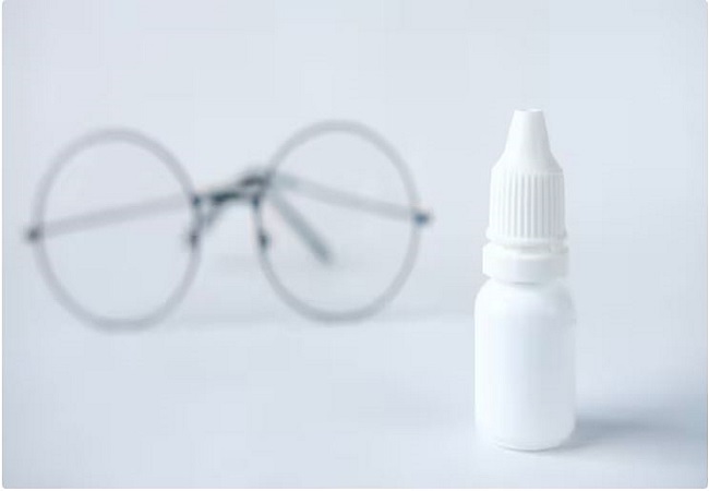 Eye Drop Presbyopia : अब चश्‍मे को कर दें टाटा-बाय बाय! DCGI ने नए उपचार को दी मंजूरी