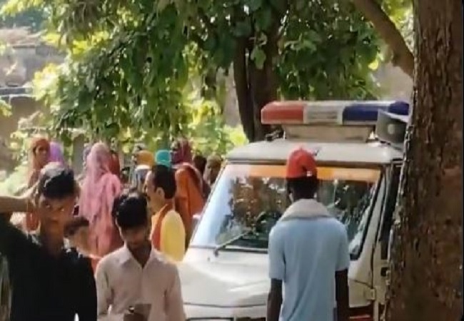 Father cut off his daughter's neck, both hands and legs with a sword, Bahraich