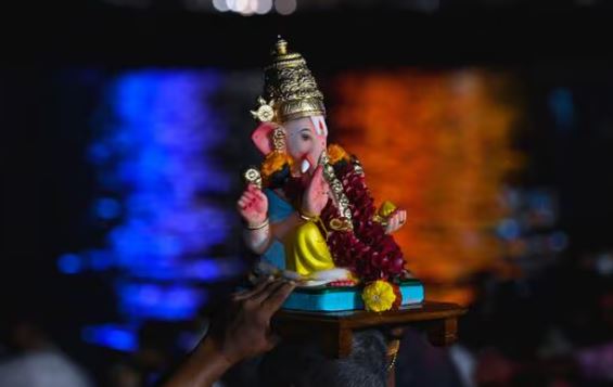 Ganesh Chaturthi 2024 : गणपति को घर लाने से पहले ध्यान रखें ये बातें , जानें शुभ मुहूर्त