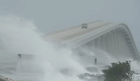 Hurricane Helen in Florida : US के दक्षिण-पूर्वी क्षेत्र और फ्लोरिडा में ‘हेलेन’ तूफान ने मचाई तबाही, 44 लोगों की मौत