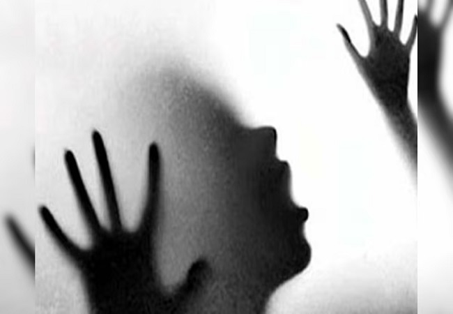 Lucknow Gangrape : स्कूल से लौट रही 5वीं की छात्रा को जबरन कार में बैठाया, फिर होटल ले जाकर किया गैंगरेप