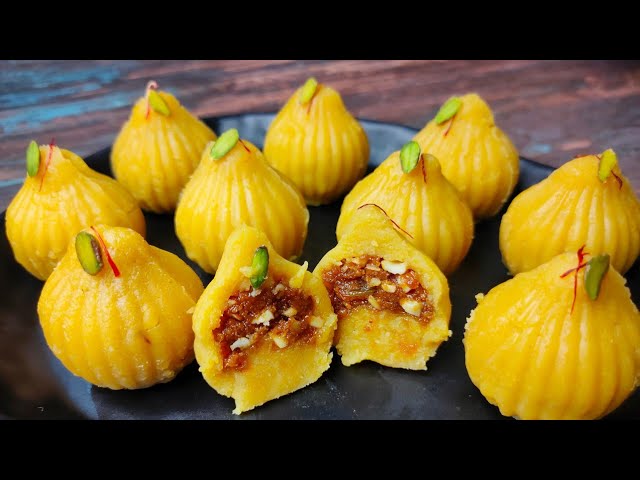 Modak Making Recipe: इस गणेश चतुर्थी गणपति बाप्पा को लगाएं महाराष्ट्रीयन मोदक का भोग, जाने आसान रेसिपी