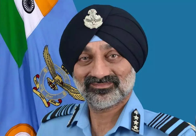 New Air Force Chief: एयर मार्शल अमरप्रीत सिंह होंगे अगले वायुसेना प्रमुख; जानिए इनके बारे में