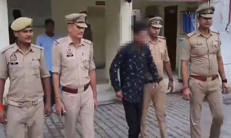 Video: साईकिल सवार बुजुर्ग व्यक्ति पर स्प्रे डालने वाले आरोपी को पुलिस ने किया गिरफ्तार