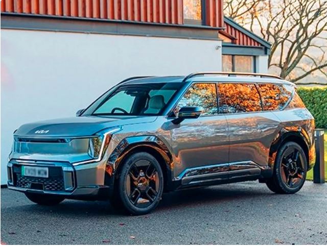 KIA EV9 इलेक्ट्रिक SUV की 10 लाख रुपए के टोकन अमाउंट पर बुकिंग शुरू, जानें कब होगी डिलीवरी