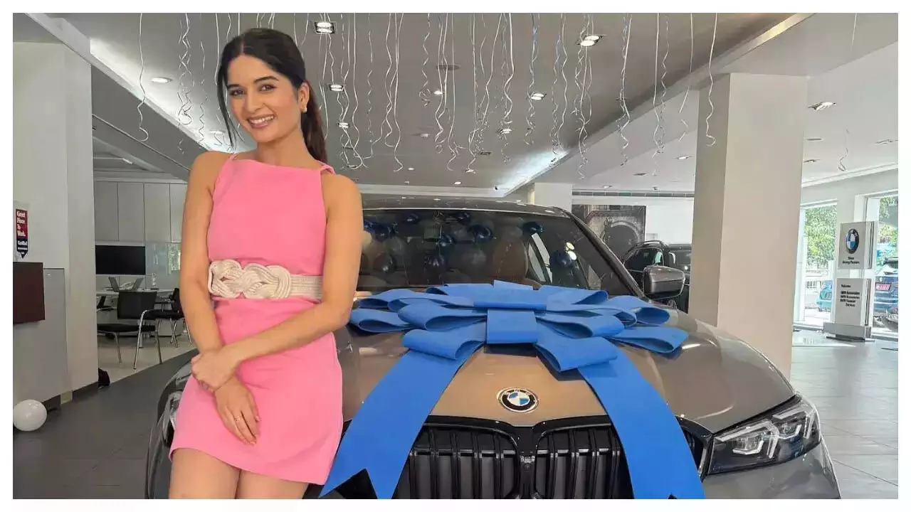 Bhavika Sharma ने खरीदी BMW 3 सीरीज ग्रैंड सेडान, कीमत ने उड़ाए सबके होश