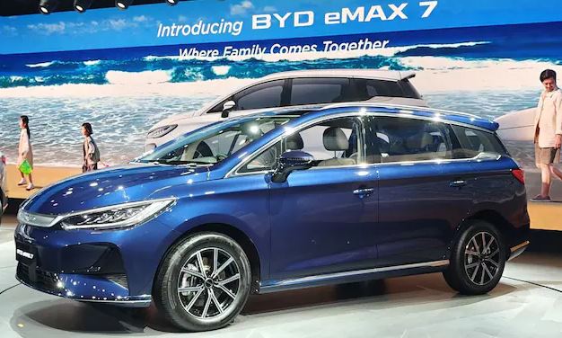 BYD eMax 7 electric car : बी.वाई.डी. ईमैक्स 7 इलेक्ट्रिक MPV लॉन्च , जानें कीमत और फीचर्स