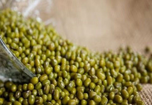 Benefits of whole green moong dal