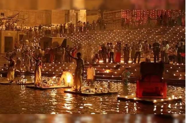 Dev Deepawali 2024 : देव दीपावली के दिन लोग दीपक जलाकर घर और आंगन को सजाते हैं, जानें तिथि और महत्व