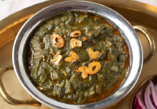 Dhaba Style Sarso Ka Saag