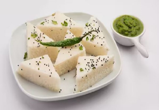 make Dhokla for fasting: नवरात्रि व्रत में ट्राई करें समा के चावल और साबूदाने का ढोकला, ये है इसकी आसान रेसिपी