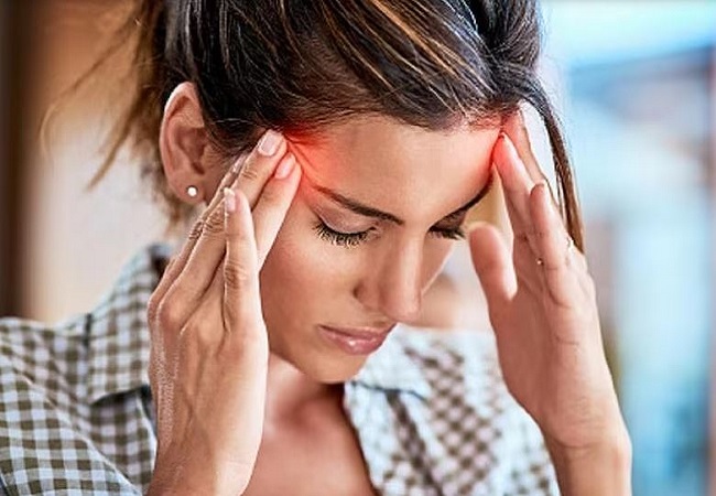 Migraine Problem: माइग्रेन से हैं परेशान, तो फॉलो करें ये प्राकृतिक चमत्कारी इलाज