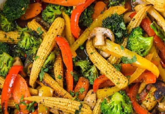 Mix Fry Vegetable Recipe: आज लंच या डिनर में ट्राई करें रंग बिरंगी सब्जियों और स्वाद से भरपूर फ्राई वेजीटेबल की रेसिपी