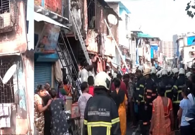 Mumbai Fire Broke Out: दुकान में लगी आग की चपेट में आया पूरा मकान; एक ही परिवार के सात लोगों की जलकर मौत