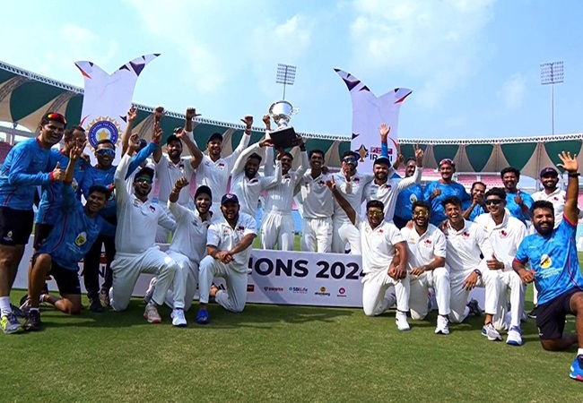 Irani Cup 2024: मैच ड्रॉ होने पर मुंबई बना ईरानी कप का विजेता; सरफराज खान रहे प्लेयर ऑफ द मैच