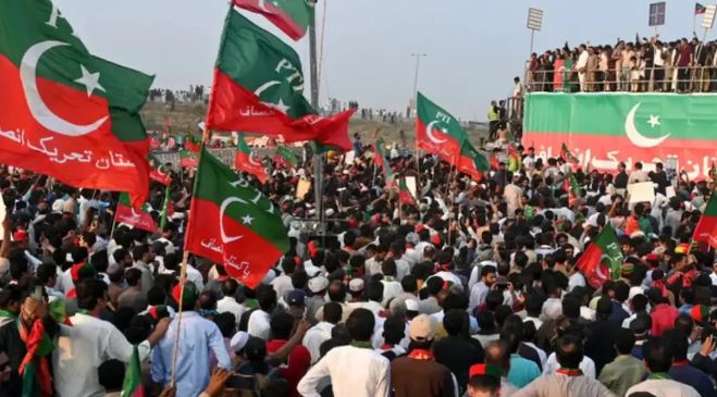 Pakistan : इमरान खान की पार्टी PTI का प्रदर्शन जारी रहेगा, रावलपिंडी-इस्लामाबाद में मोबाइल फोन सेवाएं बंद