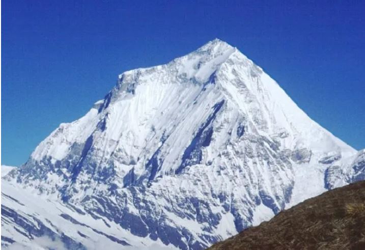 Russian climbers Dhaulagiri mountain : नेपाल के धौलागिरी शिखर पर रूसी पर्वतारोही की मौत , आधार शिविर से संपर्क खो चुके थे