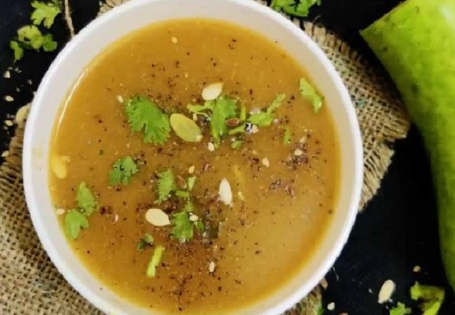 Bottle gourd soup: डायबिटीज के मरीजों के लिए बेहद फायदेमंद होती है लौकी, आज ट्राई करें लौकी का सूप, ये है बनाने का तरीका