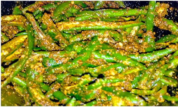 green chilli pickle