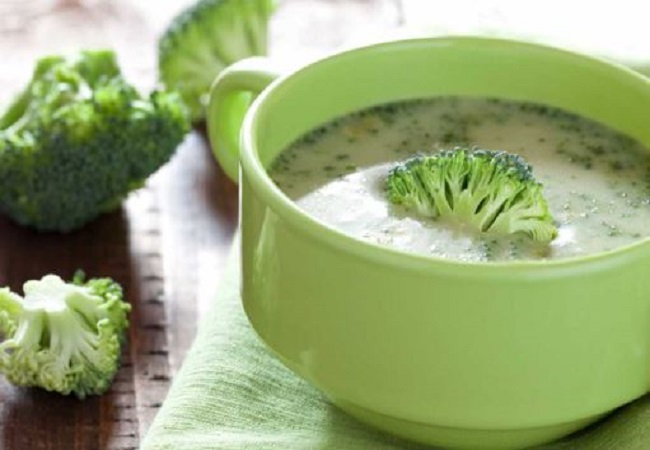 Broccoli Soup: ब्रेकफास्ट में ट्राई करें सेहत से भरपूर ब्रोकली सूप, डायबिटीज के मरीजों के लिए भी है फायदेमंद