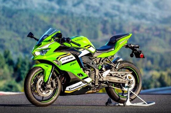 Kawasaki Ninja ZX 4RR : शानदार बाइक 2025 कावासाकी निंजा ZX-4RR लॉन्च, जानें फीचर्स और कीमत