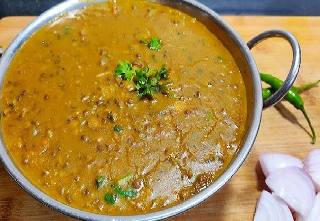 How to make Langar Dal: आज लंच में ट्राई करें लाजवाब टेस्टी लंगर वाली दाल