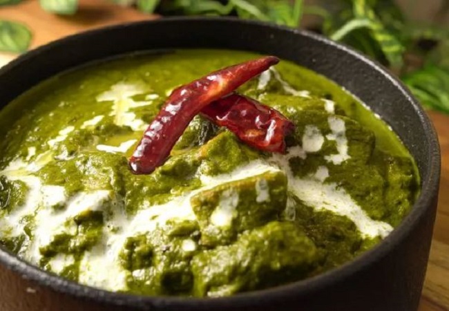 Palak Paneer: आज लंच या डिनर में ट्राई करें पालक पनीर की टेस्टी रेसिपी, ये है बनाने का आसान तरीका