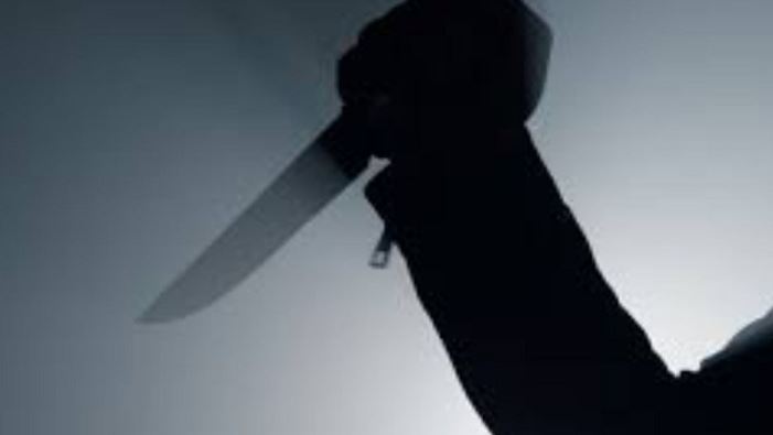 Singapore priest attacked with knife : सिंगापुर में सामूहिक प्रार्थना सभा के दौरान कैथोलिक पादरी पर चाकू से हमला, हमलावर को पकड़ लिया गया