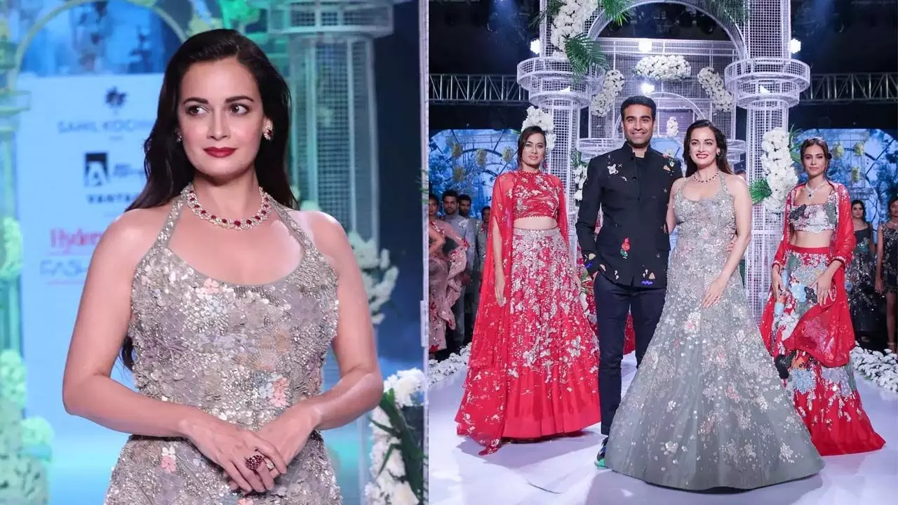 Times Fashion Week: साहिल कोचर डिजाइनर ड्रेस में दीया मिर्जा ने बिखेरा जलवा, देखें तस्वीरें