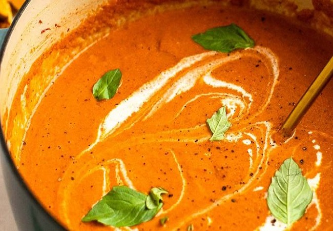 Easy way to make Tomato Soup: हेल्दी रहने के लिए डाइट में शामिल करें टमाटर का सूप, ये है बनाने का एकदम आसान तरीका