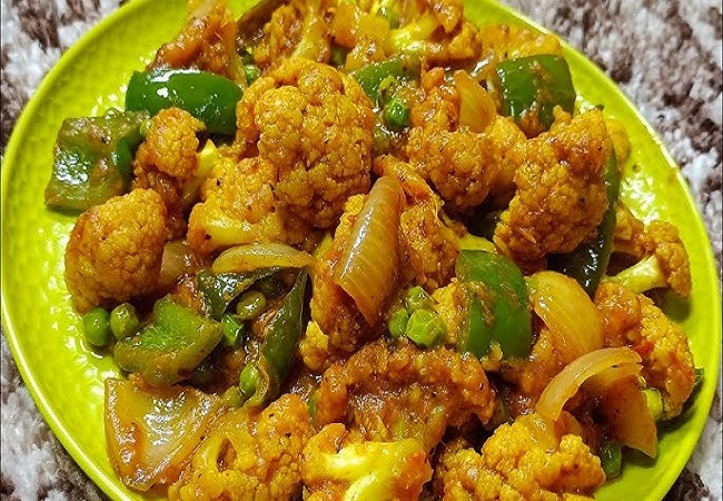 Gobi Do Pyaza recipe: अभी तक नहीं खाई होगी इतनी लाजवाब डिश, आज लंच में ट्राई करें गोभी दो प्याज़ा रेसिपी