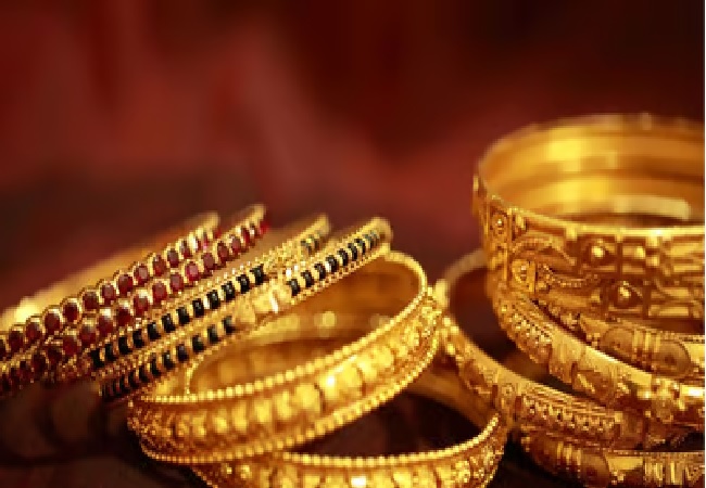 Gold-Silver Rates : सोना 780 और चांदी 1,000 रुपये से ज्यादा सस्ती, जानें आखिर क्यों आई है गिरावट?