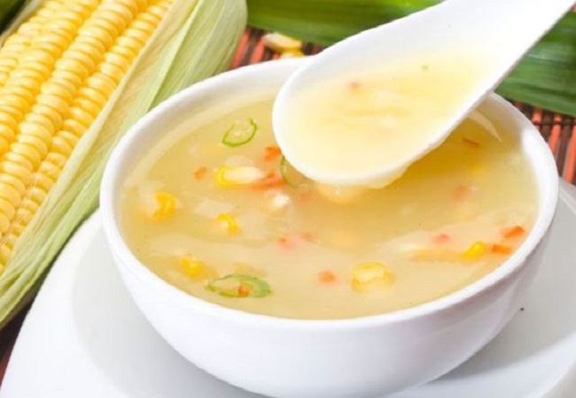 How to make Corn Soup at home: घर में ऐसे बनाएं होटल रेस्टोरोंट जैसा गर्मा गर्म कॉर्न सूप, सर्दियों का मजा करेगा दोगुना