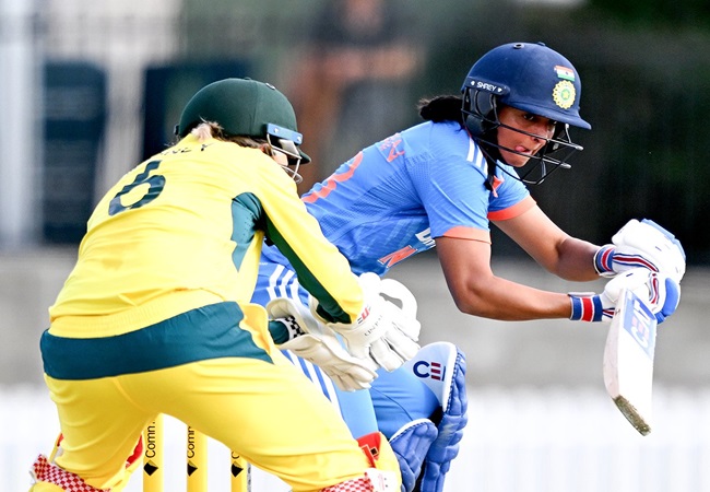 IND W vs AUS W 1st ODI: वनडे सीरीज में भारत का खराब आगाज; ऑस्ट्रेलिया ने 5 विकेट से जीता पहला मैच