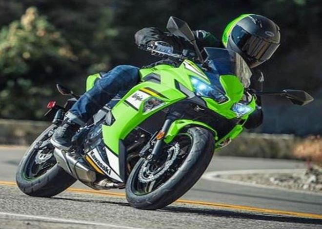 Kawasaki Bikes Discount : दिसंबर में कावासाकी की बाइक पर मिल रहा है भारी डिस्काउंट , जानें ऑफर्स