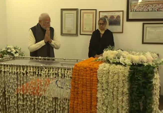 Manmohan Singh Death: पीएम मोदी ने डॉ. मनमोहन सिंह के किए अंतिम दर्शन, अमित शाह और जेपी नड्डा भी रहे मौजूद