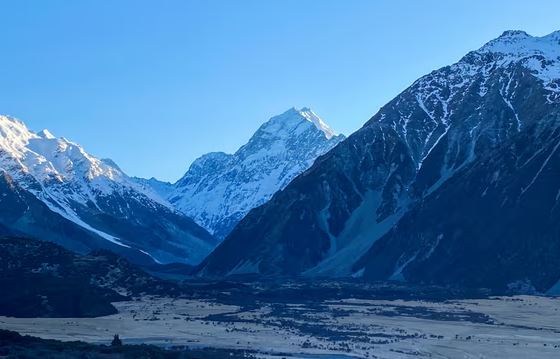 New Zealand Climber Missing : न्यूजीलैंड की सबसे ऊंची चोटी पर US और Canada के तीन पर्वतारोही लापता, बचाव दल खराब मौसम से जूझ रहा