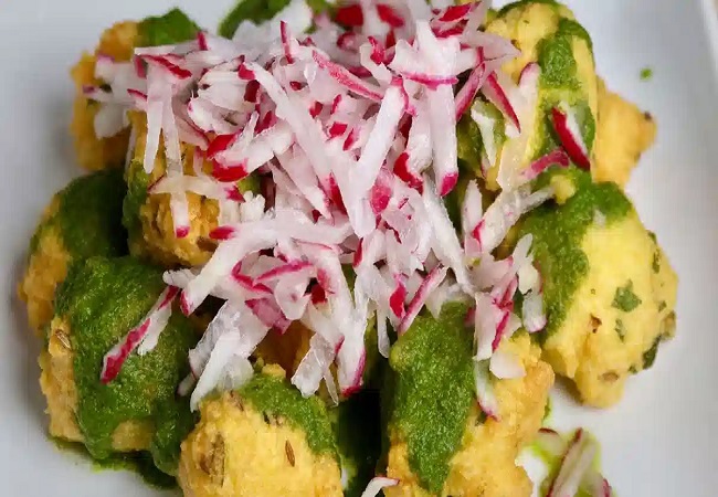 Delhi’s famous street food Ram Laddoo: सुबह की चाय हो या फिर शाम की, इसके साथ परफेक्ट मैच करेगा राम लड्डू का टेस्ट, ये है इसकी रेसिपी